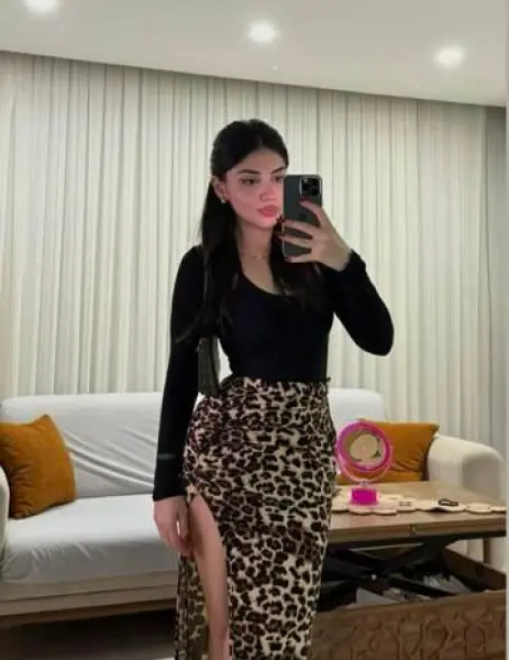SARIYER Escort CEYDA - Gerçek Fotoğraflı Doğrulanmış Profil SARIYER VIP Escort CEYDA - Doğrulanmış Model